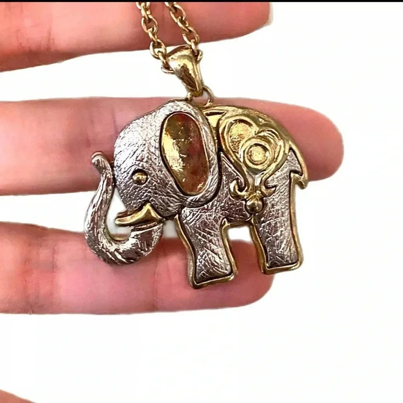 Vintage Silver & Gold Tone Elephant Pendant Necklace 21” Chain - Picture 1 of 5